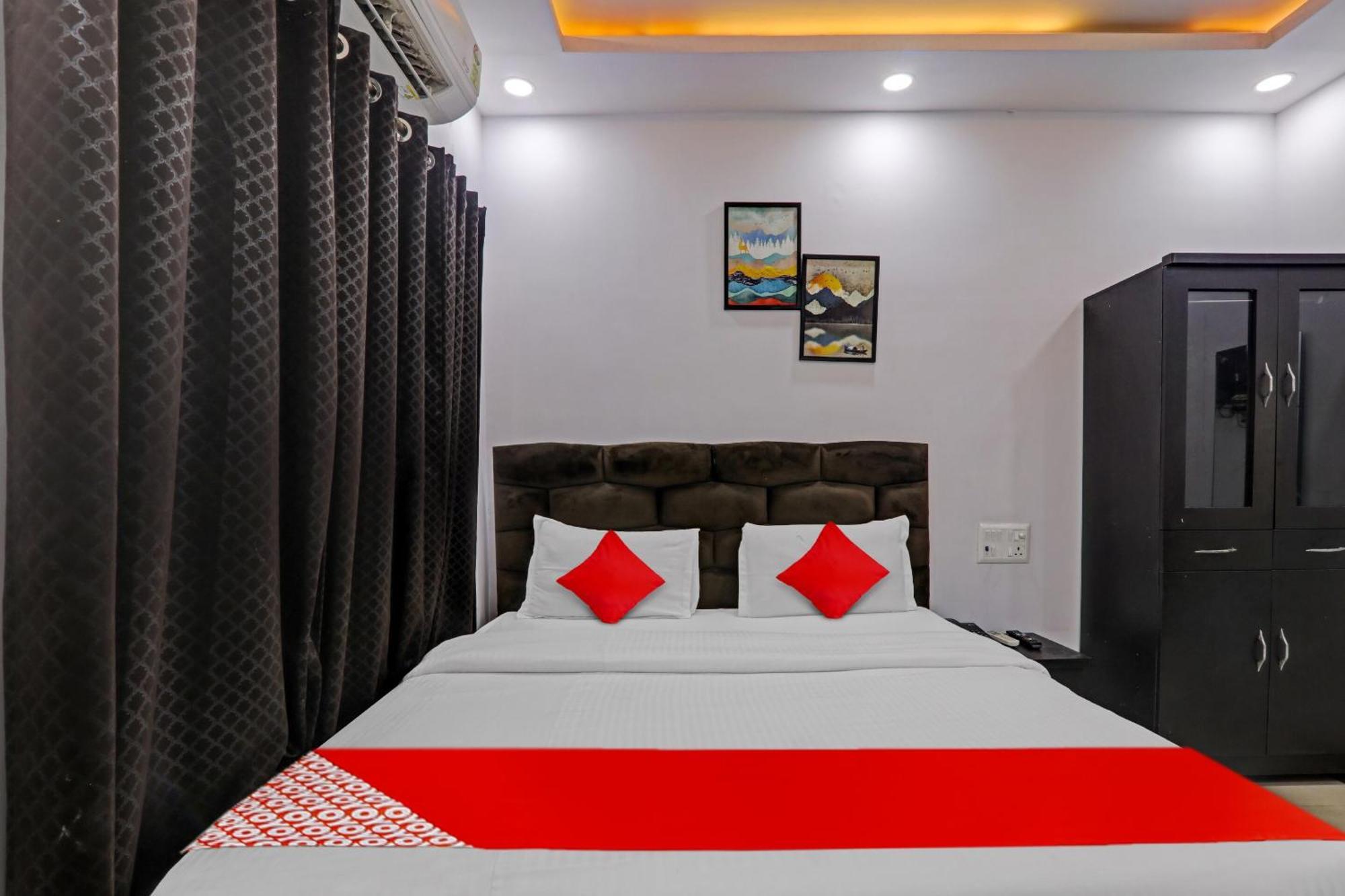 Oyo Flagship 81064 Chaudhary In Hotell Gorakhpur Exteriör bild