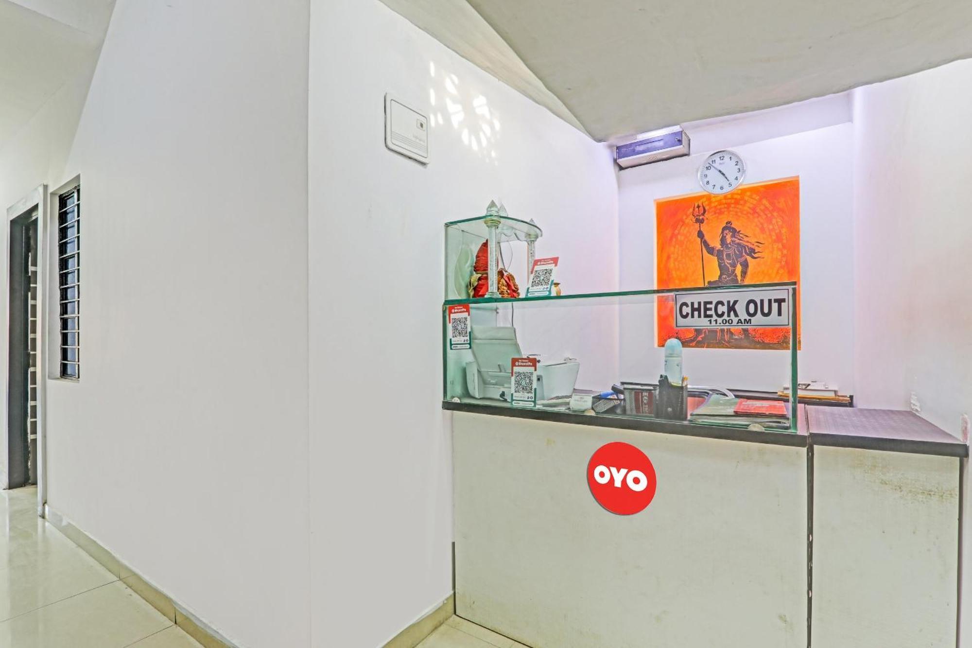Oyo Flagship 81064 Chaudhary In Hotell Gorakhpur Exteriör bild